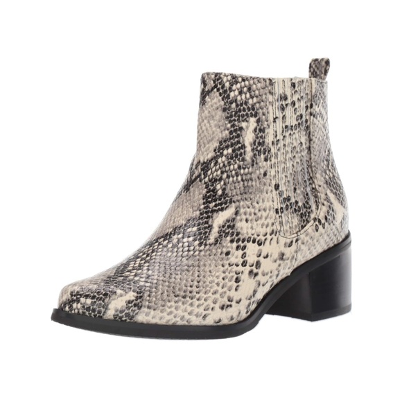 Blondo Elvina Waterproof Ankle Boots - Picture 2 of 5